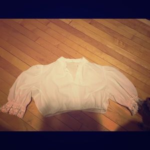 Vintage white cotton crop w/ lace sleeve detail